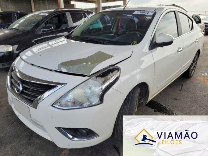 NISSAN VERSA 18/18