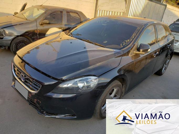 VOLVO V40 T4 15/15